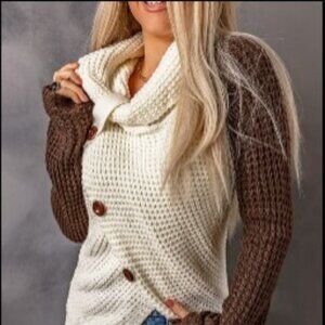 RS Contrast Decorative Button Turtleneck Sweater